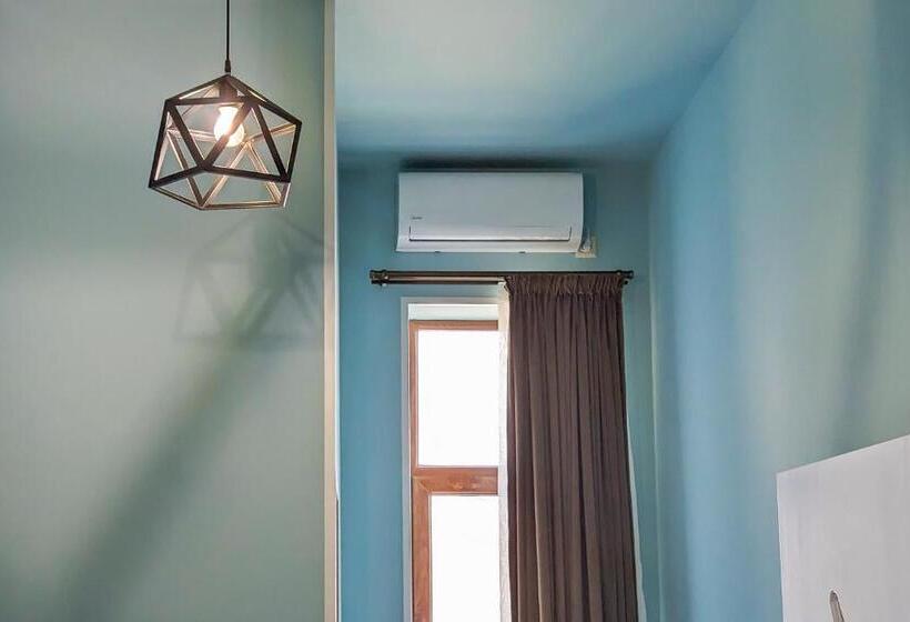 اتاق استاندارد سه نفره, Guest House Sector 30