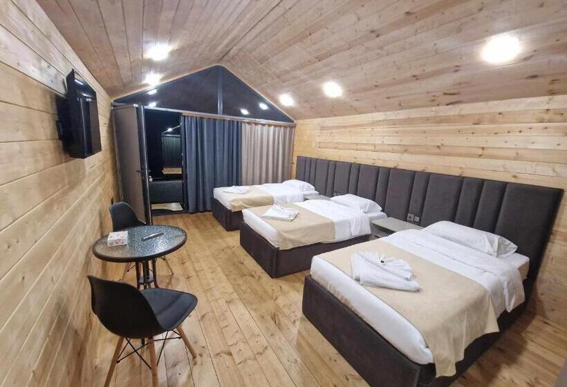 Номер Стандарт Трехместный, Nice House Hotel Meghri