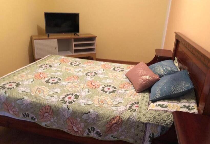 اتاق استاندارد, Tiki Hostel