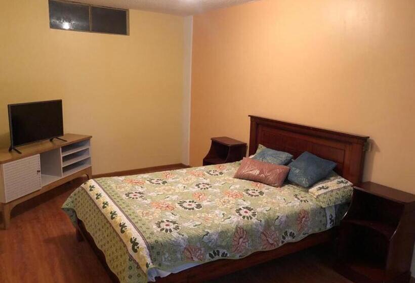 اتاق استاندارد, Tiki Hostel