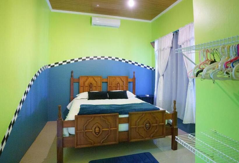 غرفة قياسية, Root Wellness Arenal