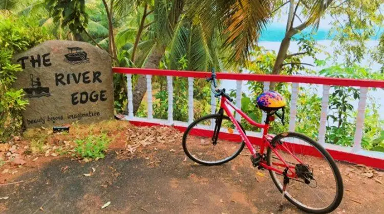 コンフォートトリプルルーム, The River Edge Resort