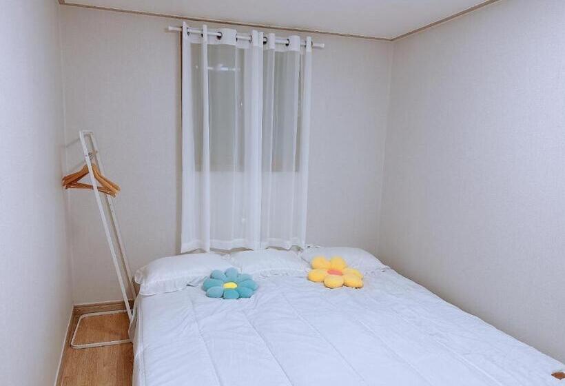 غرفة قياسية ثلاثية, Choryang Mumum 202