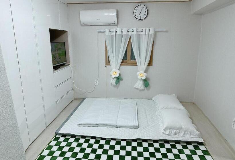 غرفة عائلية, Choryang Mumum 202