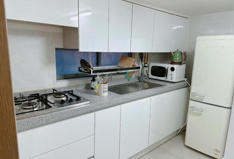 Camera Familiare, Choryang Mumum 202