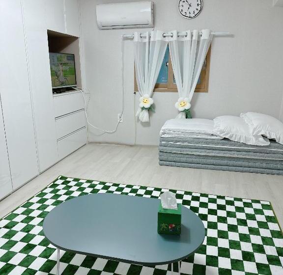 Camera Familiare, Choryang Mumum 202