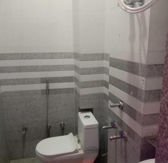 Deluxe-huone, लड्डू गोपाल Guest House