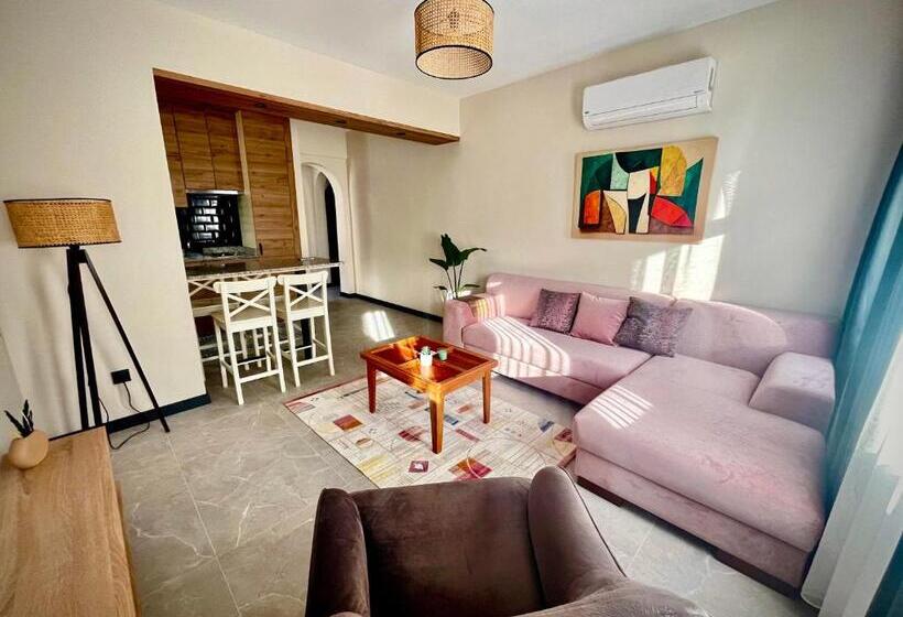 דירה בת חדר שינה 1 עם מרפסת, Sencer Apart