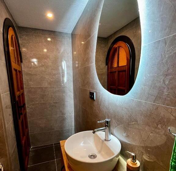 דירה בת חדר שינה 1 עם מרפסת, Sencer Apart