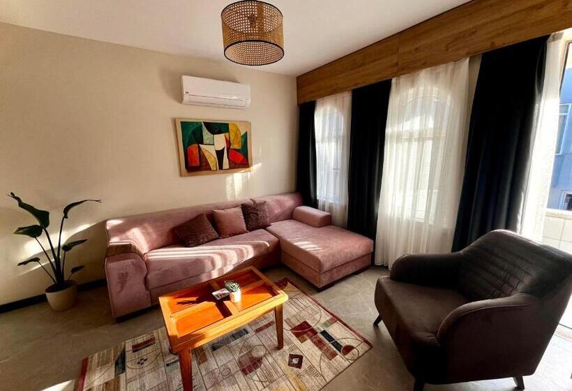 דירה בת חדר שינה 1 עם מרפסת, Sencer Apart