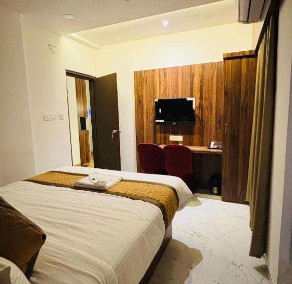 Трехместный Номер Deluxe, Airport Hotel Relax Inn