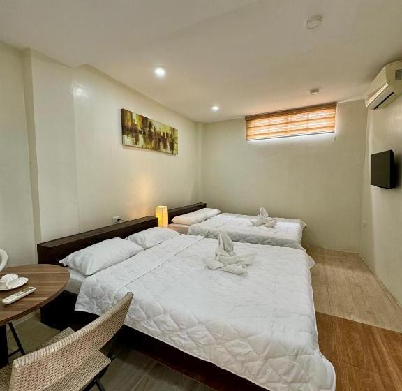اتاق استاندارد چهار تخته, Florencia S Inn