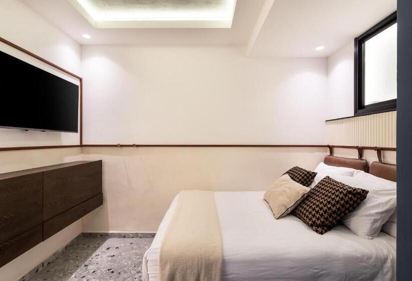 Chambre Economy, Mulan