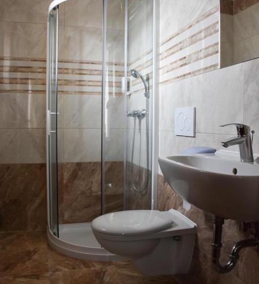 اتاق استاندارد یک نفره, Gostišče Zvezda Ljutomer