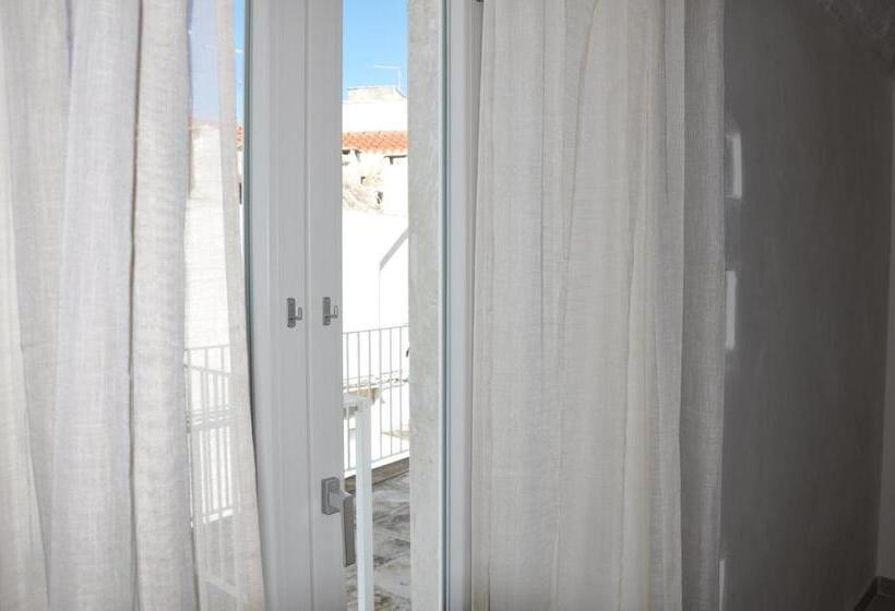 اتاق خانوادگی, Palazzo D Itria Luxury Holiday