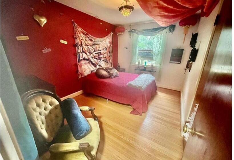 غرفة قياسية حمام مشترك, Quiet And Welcoming