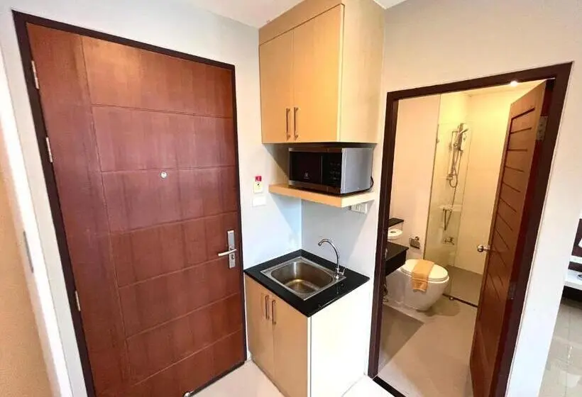 バルコニー付きスタンダードルーム, Hidayah Condotel,ao Nang, Krabi