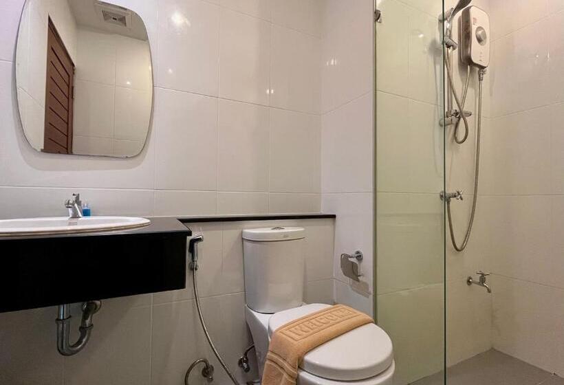 חדר סטנדרט עם מרפסת, Hidayah Condotel,ao Nang, Krabi