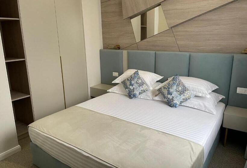 اتاق سوپریور با تخت بزرگ, La Strada The Villa