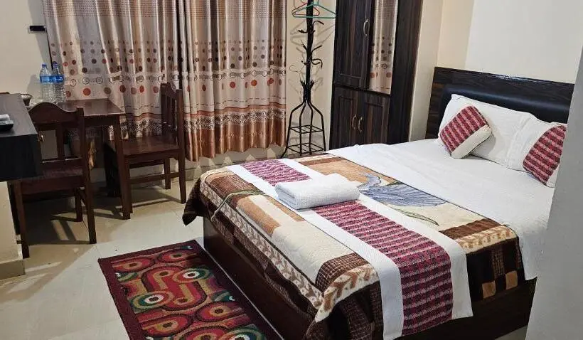 اتاق لوکس, Simara