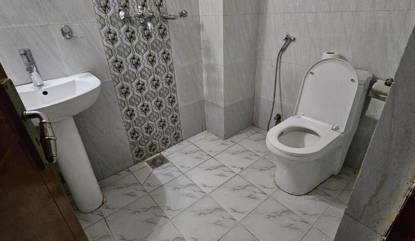 اتاق لوکس, Simara