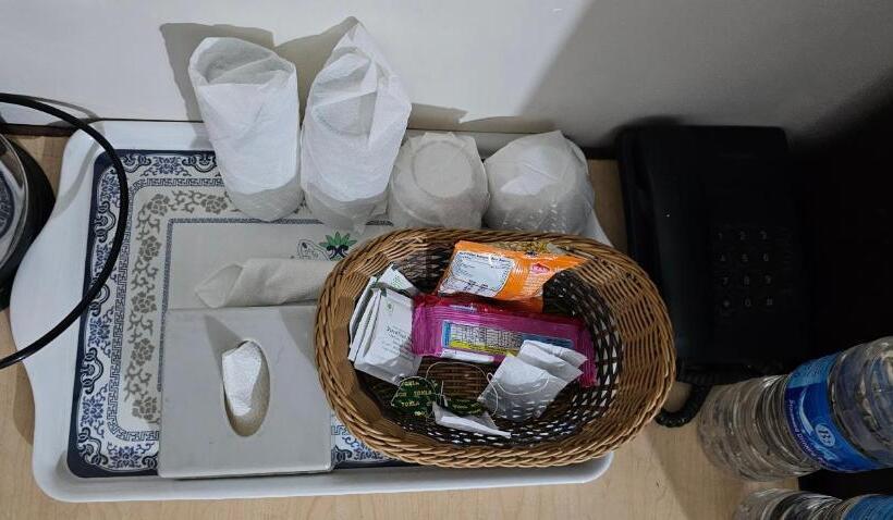 اتاق خانوادگی, Simara