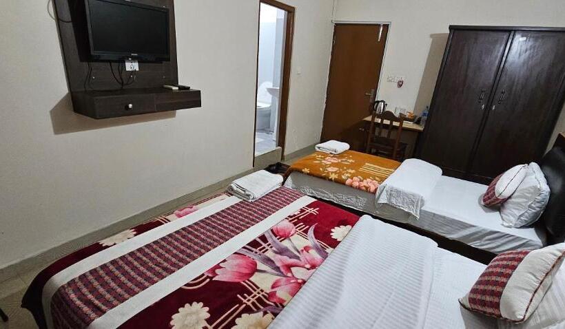 اتاق لوکس خانوادگی, Simara