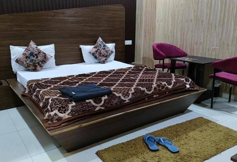 Номер Deluxe, Swastik Vatika