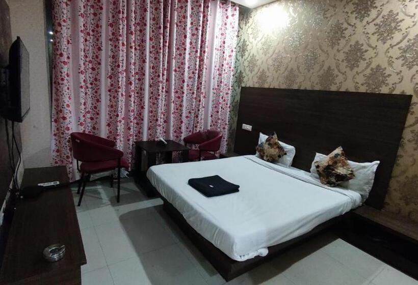 Quarto Deluxe, Swastik Vatika