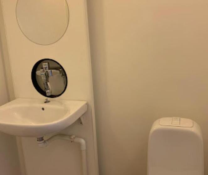 חדר סטנדרט, Liz Motell