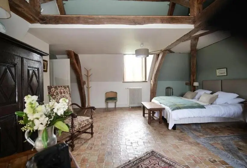 スタンダードトリプルルーム, Le Petit Serrant   Maison D Hôtes D Exception