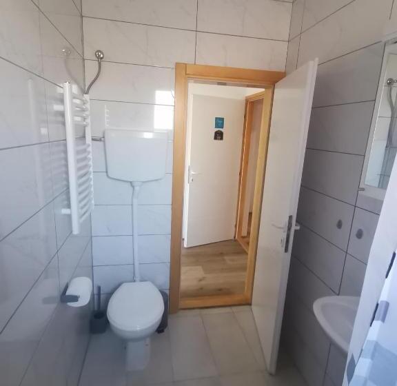 اتاق استاندارد, V&u Sobe