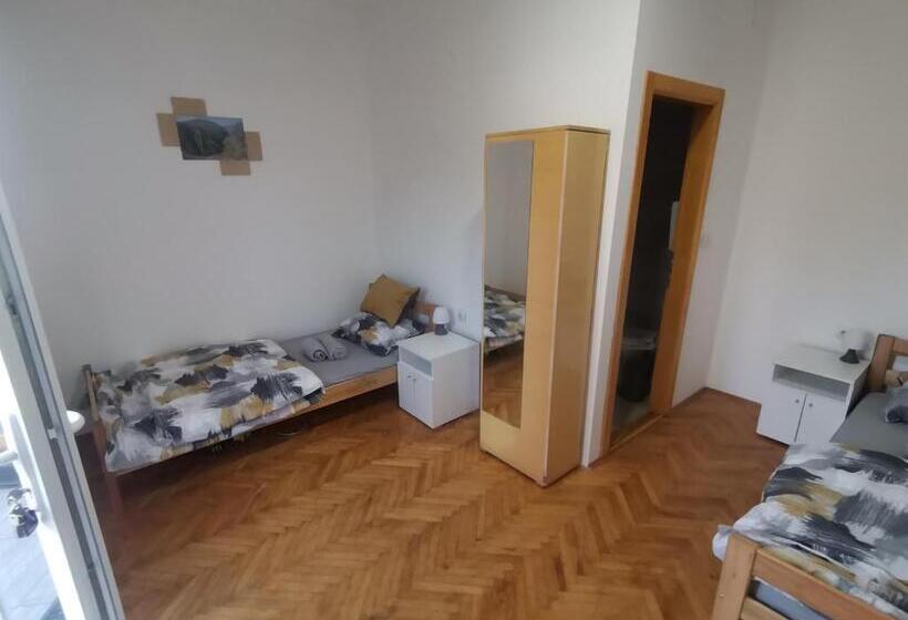 اتاق استاندارد, V&u Sobe