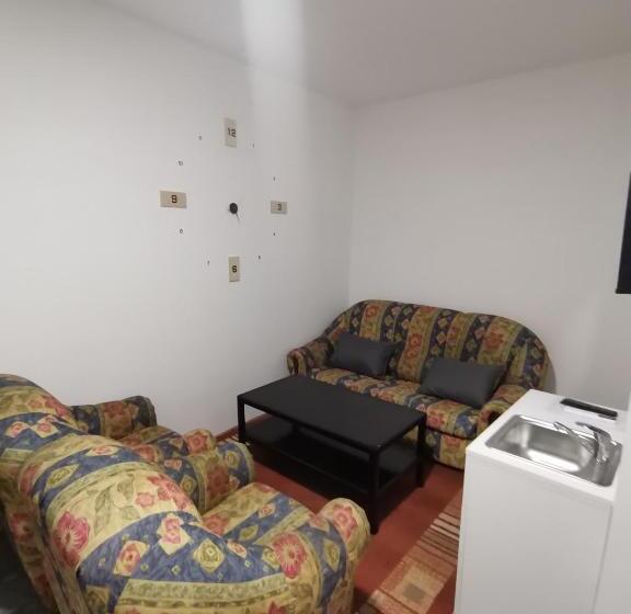 اتاق استاندارد سه نفره, V&u Sobe