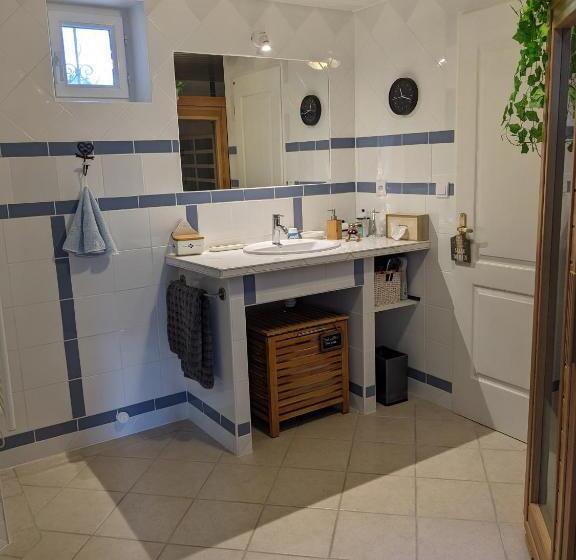 Standard room with outdoor bath, Alix Au Pays Des Pierres Dorées