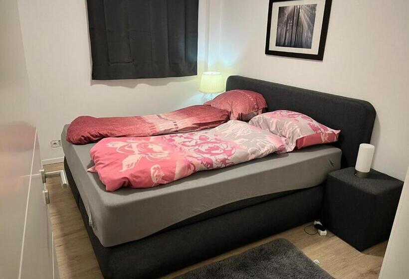 标准间, Schöne Zimmer In Zentraler Lage In Bad Zwischenahn