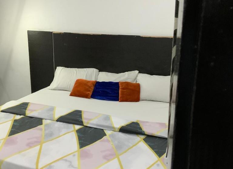 اتاق استاندارد, Blue Moon Hotel Victoria Island