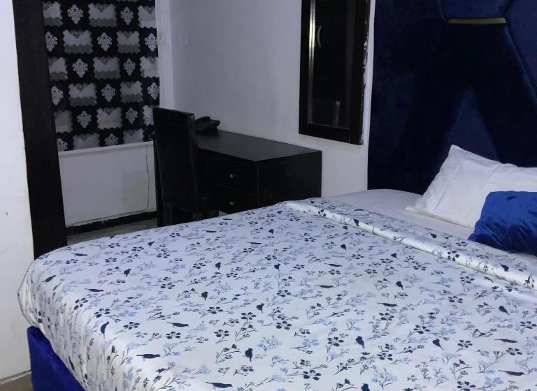 اتاق لوکس, Blue Moon Hotel Victoria Island