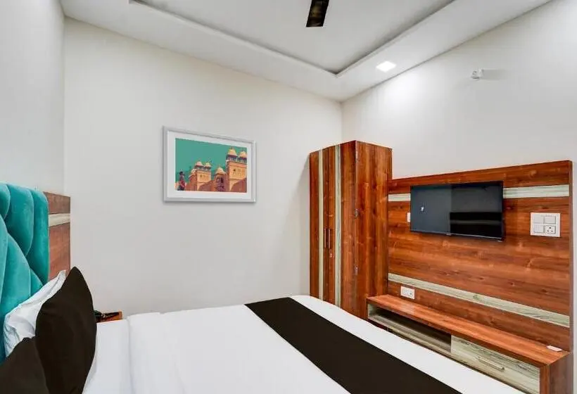 Classic Kolmen Hengen Huone, Fabhotel Smr
