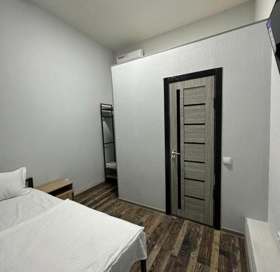 Habitació Economy Individual, Amor Fati Tashkent