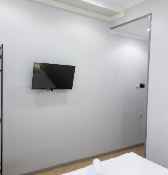 Habitació Deluxe, Amor Fati Tashkent