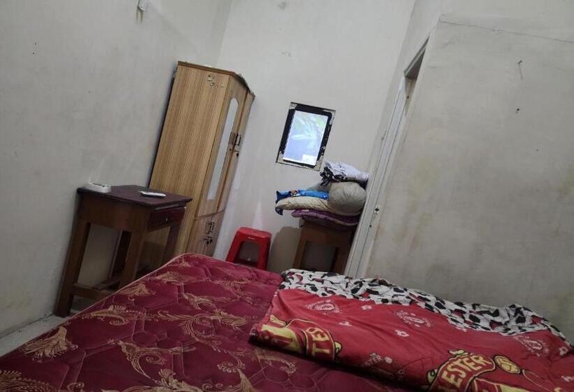 חדר סטנדרט עם מיטת קינג, Oyo 93865 Dv Homestay Syariah Kupang