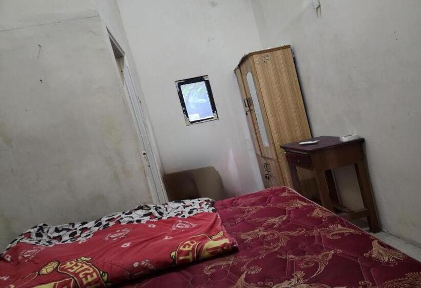 חדר סטנדרט עם מיטת קינג, Oyo 93865 Dv Homestay Syariah Kupang