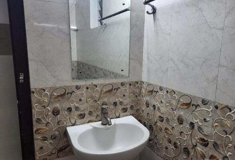 デラックスルーム, Suja Krishna Residency