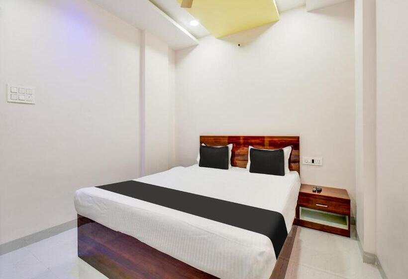 트리플 클래식 룸, Oyo Hotel Atithi Inn