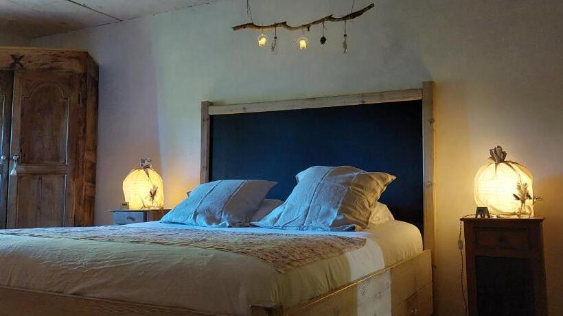 Номер Deluxe, Haou De Campagne