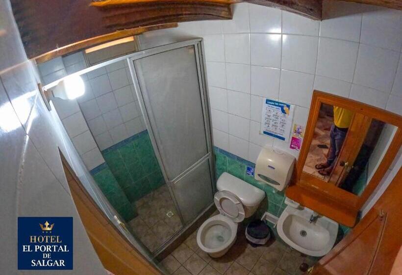 标准单人间, El Portal De Salgar