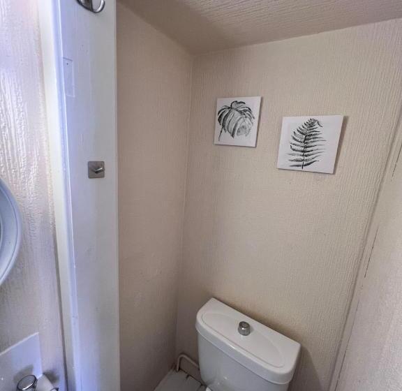 Номер Economy, Harbour