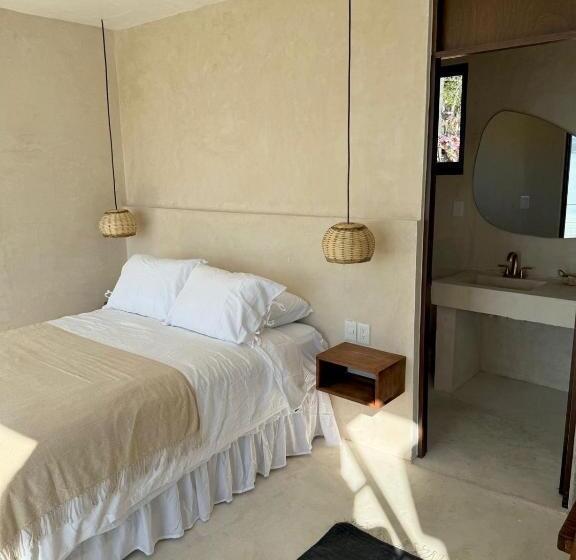 スタンダードルーム, La Calita De Teques