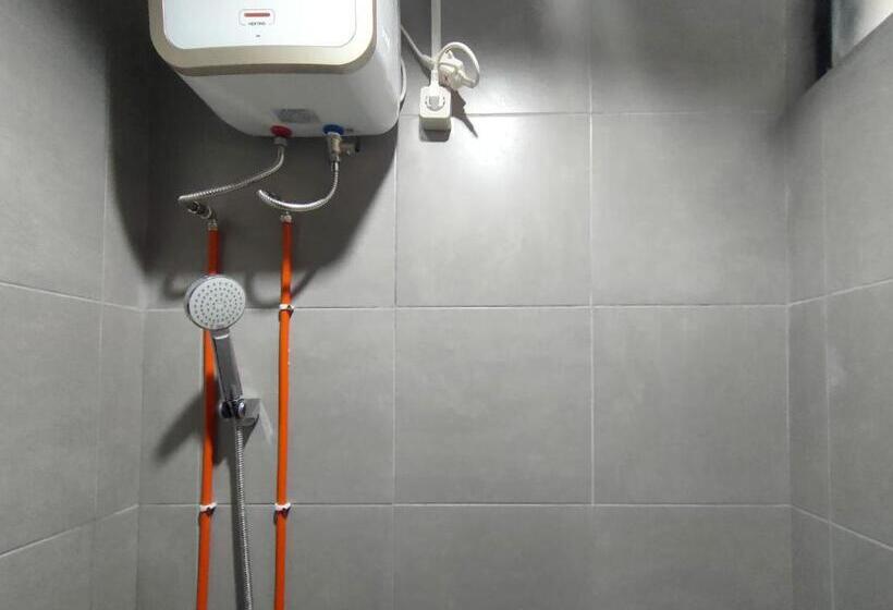 اتاق استاندارد, Reddoorz Syariah Near Rumah Sakit Soewandhie